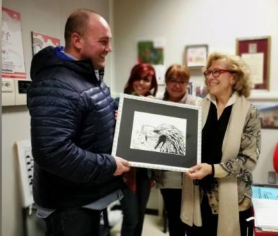 lartista-aquilano-ranieri-dona-unopera-allail