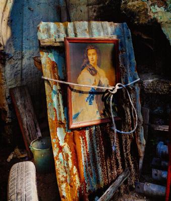 l-eleganza-tra-le-macerie