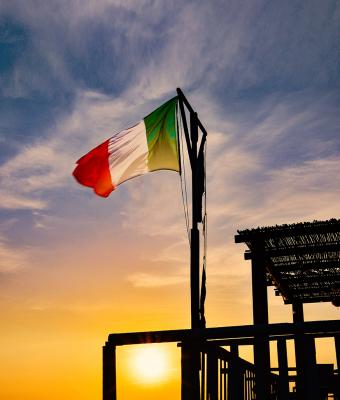 tricolore-al-tramonto