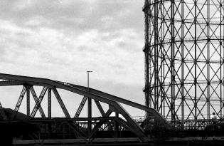 gazometro-in-controluce