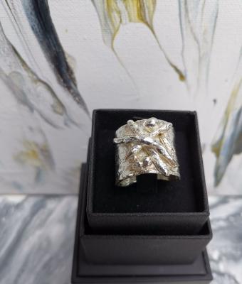 anello-scultura-a-fascia-in-br