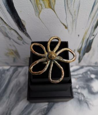 anellone-a-fiore-in-bronzo-m