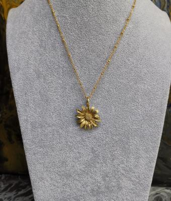 collana-con-margherita-in-bron