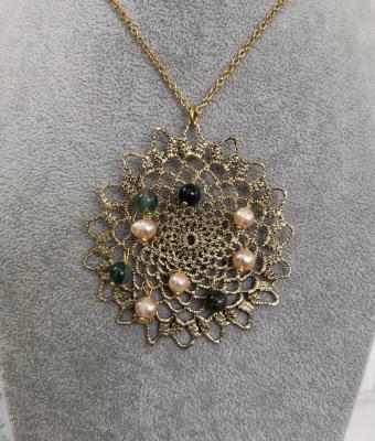 collana-in-acciaio-dorato-con