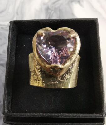 anello-in-bronzo-giallo-regola