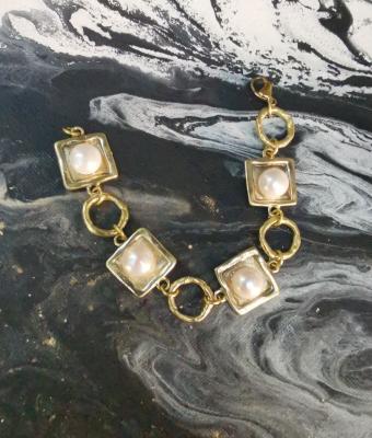 bracciale-in-bronzo-giallo-con