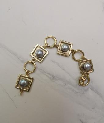 bracciale-in-bronzo-giallo-con