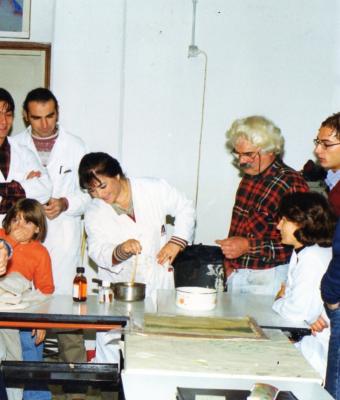 preparazione-di-colla-in-perle