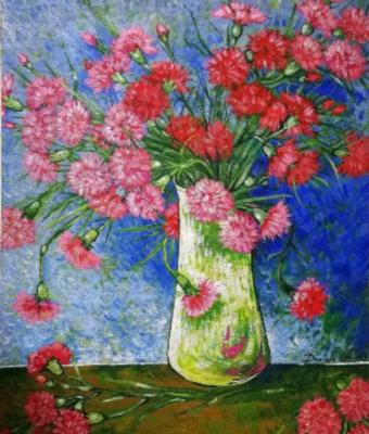 garofani-in-vaso-su-fondo-blu