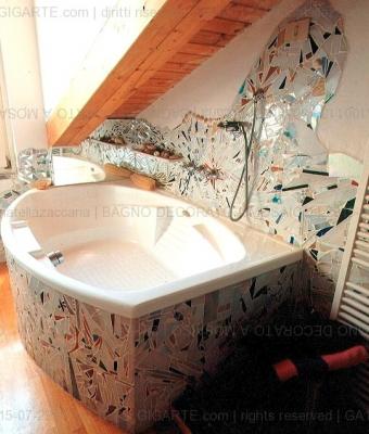 bagno-decorato-a-mosaico