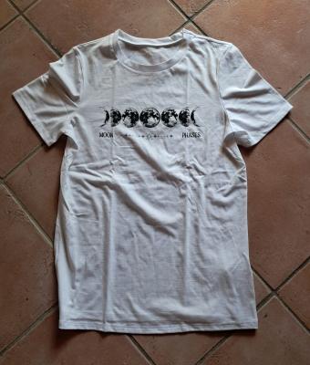 t-shirt-with-moon-phases
