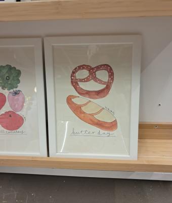 paint-with-baguette-and-bretze