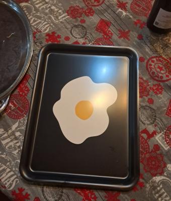 tray-with-fried-egg-ikea-furn