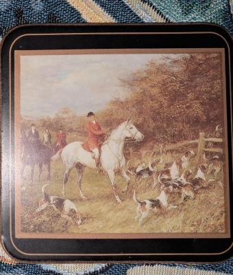 fox-hunt-in-the-english-countr