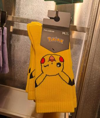 socks-pokmon-pikachu