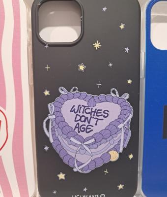 witches-dont-age-case