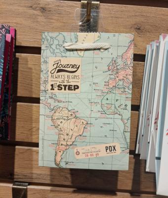 vintage-world-map-gift-bag