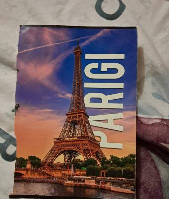 cover-of-paris-travel-guide-fe