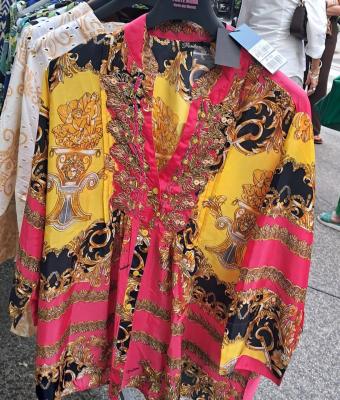 vibrant-baroquestyle-blouse-o