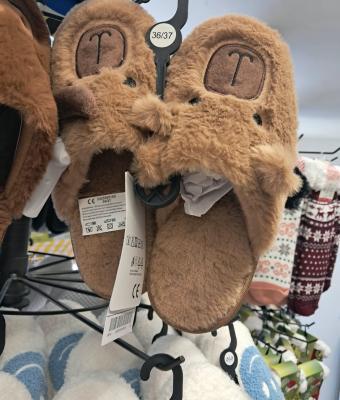 brown-yak-plush-slippers-and-v