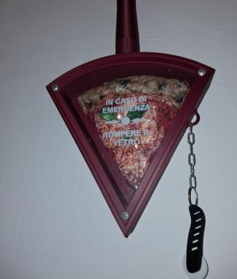 emergency-pizza-dispenser-bre