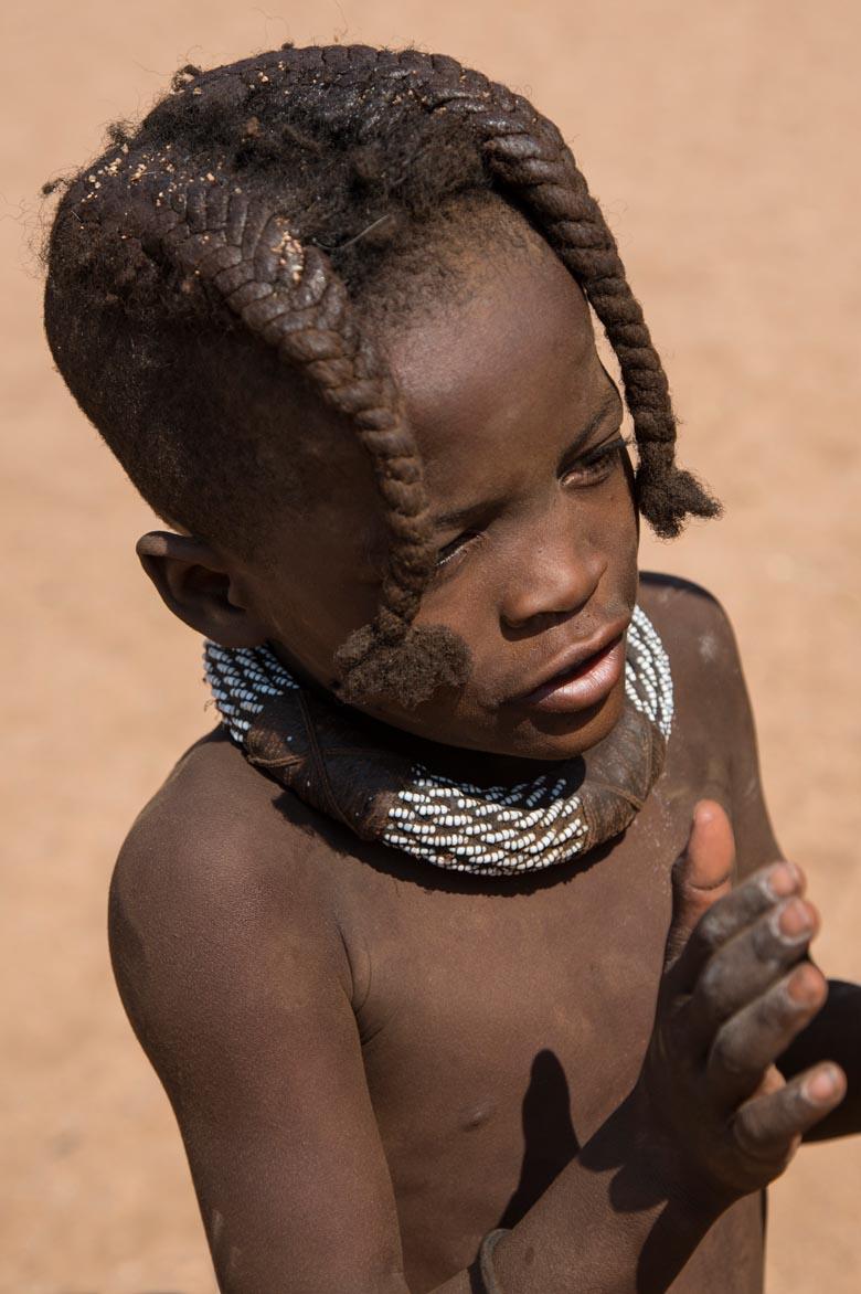 la-trib-himba-in-namibia