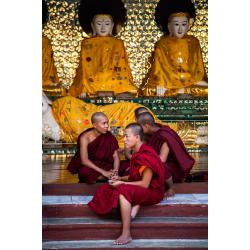 tempio-in-myanmar-giovani-mon