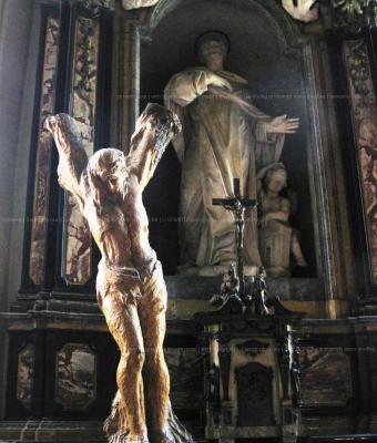 segni-di-croce-duomo-di-parma