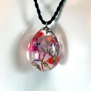 collana-in-resina-con-fiori-ve