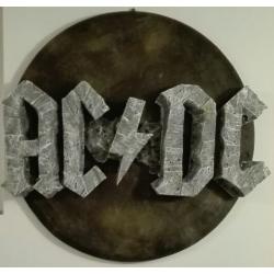 fossile-di-ac-dc