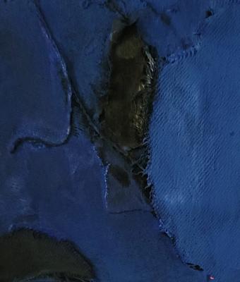 tra-le-pieghe-del-blu