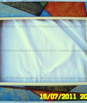 cornice-astratta-con-incisioni