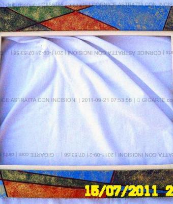 cornice-astratta-con-incisioni