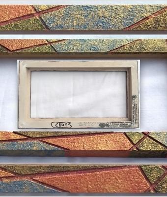 cornice-astratta-con-tagli-e-i