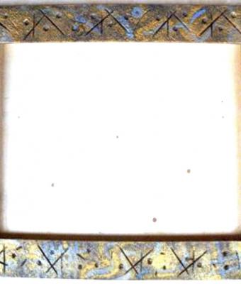 cornice-astratta-con-incisioni