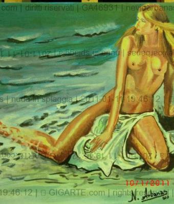 nuda-in-spiaggia