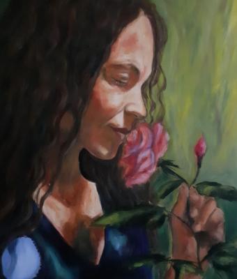 donna-con-rosa