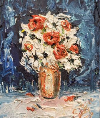vaso-di-fiori-bianco-e-rossi