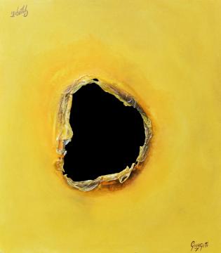 yellow-under-attack-the-hole
