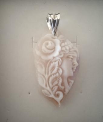 cammeo-in-sardonica-con-gancio