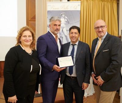 larte-in-quarantena-e-premio-belle-arti-successo-al-castello-di-arechi-col-curatore-salvo-nugnes-ed-ospiti-deccezione
