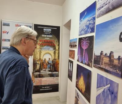 la-fotografa-elisa-fossati-in-mostra-curata-da-sgarbi-al-festival-di-spoleto