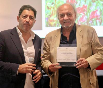 premio-alla-carriera-per-giancarlo-scarchilli-alla-pro-biennale-curata-da-salvo-nugnes