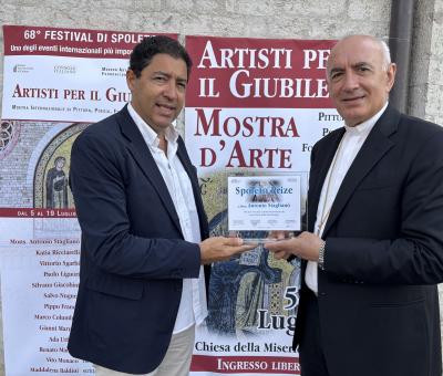 premio-spoleto-conferito-a-mons-staglian-in-occasione-della-manifestazione-artisti-per-il-giubileo-a-cura-di-salvo-nugnes